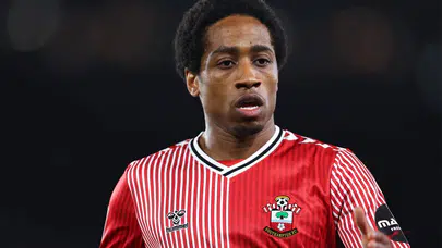 Fenerbahçe, Kyle Walker-Peters ile anlaşma sağladı