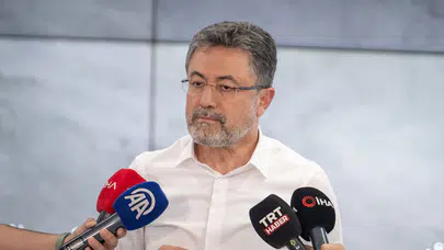 Bakan Yumaklı açıkladı: İzmir Çeşme'deki orman yangını kontrol altında!