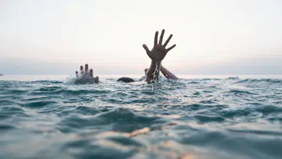 Deniz keyfi kabusa döndü! Samsun’da 4 kişi akıntıya kapıldı