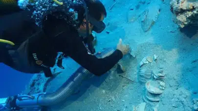 Antalya açıklarında 2 bin yıllık batık: Seramik hazinesi gün yüzüne çıkarıldı