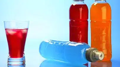 Enerji içecekleri ritim bozukluğu ve kalp krizine zemin hazırlıyor!