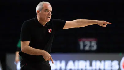 A Milli Kadın Basketbol Takımı'nda başantrenör Ekrem Memnun dönemi sona erdi