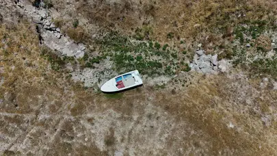 Yamula Barajı'nda şok görüntü! Sular çekildi, eski mahalle ortaya çıktı