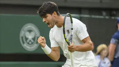Tek erkeklerde dünya 2 numarası Alcaraz, Wimbledon'da çeyrek finale çıktı