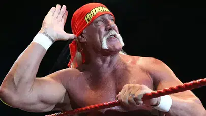 Efsane WWE güreşçisi Hulk Hogan hayatını kaybetti
