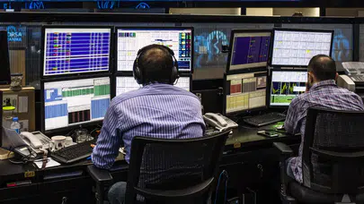 Borsa İstanbul günün ilk yarısında düşüşte: BIST 100 endeksi 10.350 seviyelerine geriledi