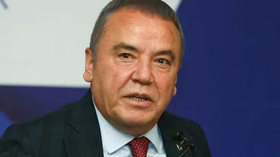 Muhittin Böcek yeniden hastaneye kaldırıldı