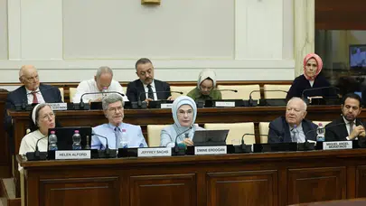 Emine Erdoğan Vatikan konferansında net mesaj verdi: Dünya 5’ten büyüktür!