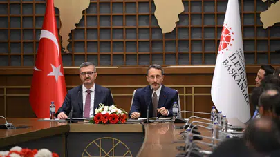 Fahrettin Altun, Burhanettin Duran'a görevini devretti!