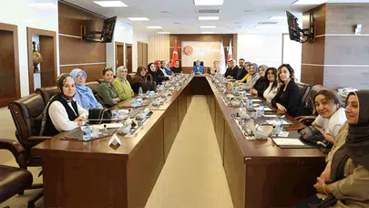 Bakan Göktaş’tan şehit eşlerine vefa buluşması: Kutsal emanetlere sonsuza dek sahip çıkacağız!