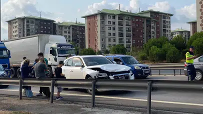 Kocaeli TEM Otoyolu'nda feci kaza