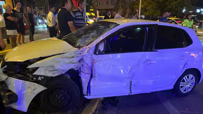 Edirne’de feci kaza! Otomobil ile kamyonet çarpıştı: 3 kişi yaralandı