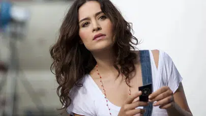 Belçim Bilgin dolandırıcı kurbanı oldu! 80 bin lirasını kaptırdı