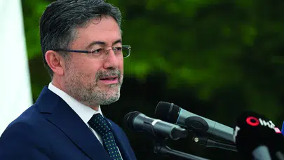 Bakan Yumaklı'dan orman yangını sonrasında yanan yerlere otel yapıldığı iddialarına sert yanıt!