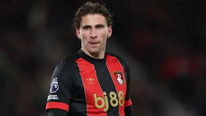 PSG, Ukraynalı savunmacı Illia Zabarnyi ile 5 yıllık sözleşme imzaladı