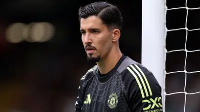 Manchester United, Burnley'i son nefeste devirdi!