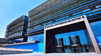 İBB'ye yönelik yolsuzluk soruşturmasında 5 kişi tutuklandı