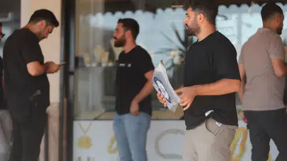 Antalya’da bıçaklı gasp: Kuyumcudan 750 bin liralık altınla kaçtı