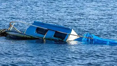 İzmir Karaburun açıklarında göçmen botu battı: 4 kişi hayatını kaybetti