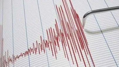 İran'da korkutan deprem!