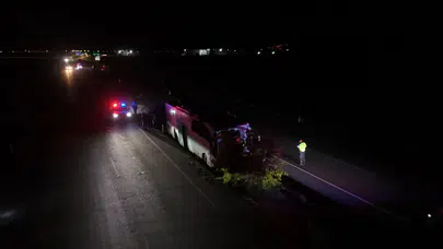 Kayseri'de korkunç kaza! Yolcu otobüsü refüje çıktı: 1 ölü, 13 yaralı!