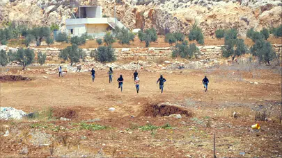 BBC, Batı Şeria'da İsrailli işgalci Filistin çiftliğine saldırısına tanık oldu!