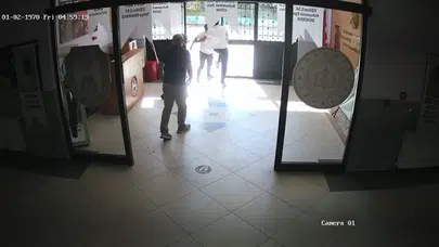 Darıca’da veli, okul idaresine bıçakla saldırdı