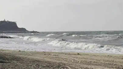 Arnavutköy'de denize giren bir kişi boğularak can verdi