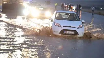 Sağanak yağış sonrası Aksaray-Nevşehir karayolu trafiğe kapatıldı