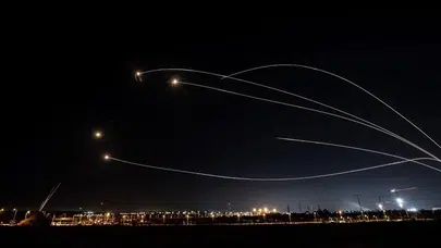 Yemen İsrail'e füze ateşledi!