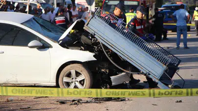 Anne ve oğlu kazada öldü