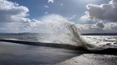 Kuzey Ege’de fırtına alarmı! Denize açılacaklar dikkat!