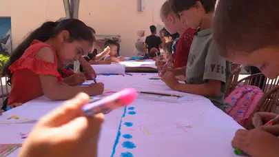 Gazze’de çocuklar savaşın gölgesinde duygularını resimle anlattı