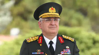 Yaşar Güler, 30 Ağustos Zafer Bayramı’nda Devlet Mezarlığı’nı ziyaret etti