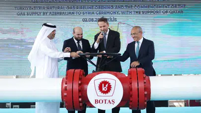 Bakan Bayraktar müjdeyi verdi: Türkiye'den Suriye'ye ilk gaz akışı başladı