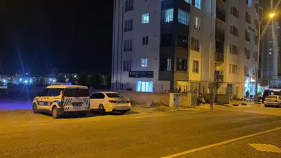 Kayseri'de bir abla, eşyaların yerini değiştirdi diye kardeşini bıçakladı