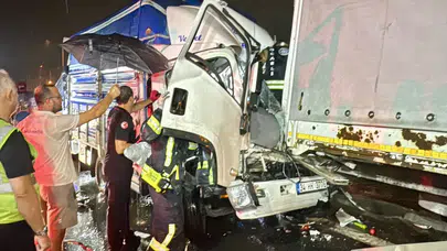 Kocaeli'de zincirleme kaza! 3 araç birbirine girdi: 1 ölü!