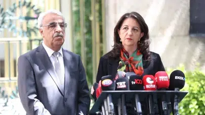 DEM Parti heyeti İmralı'ya gitti