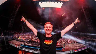 Dünyaca ünlü DJ Armin van Buuren İstanbul'da!
