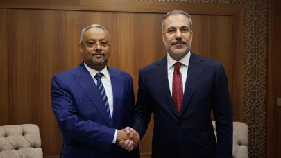 Bakan Fidan, Cibuti Dışişleri Bakanı Omar ile bir arada!