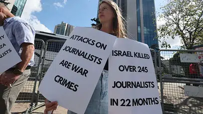 İstanbul'da gazeteciler İsrail Konsolosluğu önünde eylem yaptı