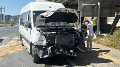 Kastamonu'da korkunç kaza! Minibüs ile hafif ticari araç çarpıştı: 10 yaralı!