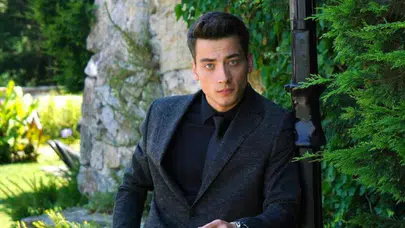 Atakan Özkaya kimdir?