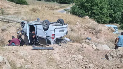Siirt’te hafif ticari araç şarampole devrildi: 5 yaralı, 2’si ağır