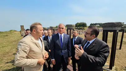 Bakan Ersoy'dan turizm açıklaması: Türkiye'yi zirveye taşıdı!