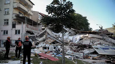 Balıkesir Sındırgı'da korkutan deprem! Artçılar devam ediyor
