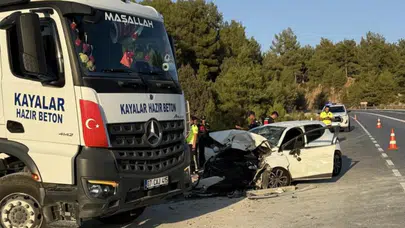 Antalya'da beton mikseri ile otomobil çarpıştı: Ölü ve yaralılar var!