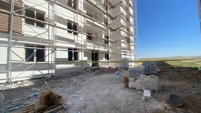 İnşaattan düşen işçi hayatını kaybetti