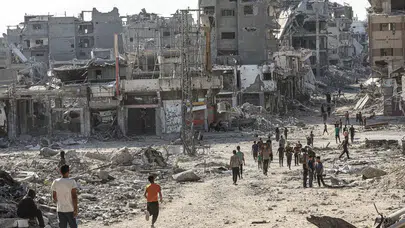 Gazze’ye havadan bırakılan yardım paketlerinden küflü ekmek çıktı