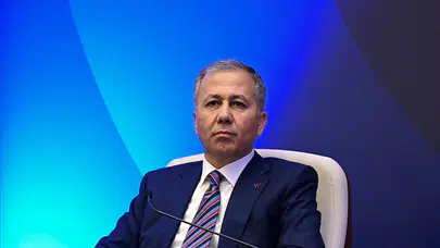 Bakan Yerlikaya: Dolandırıcılık şebekelerine yönelik operasyonlarda 102 şüpheli tutuklandı!